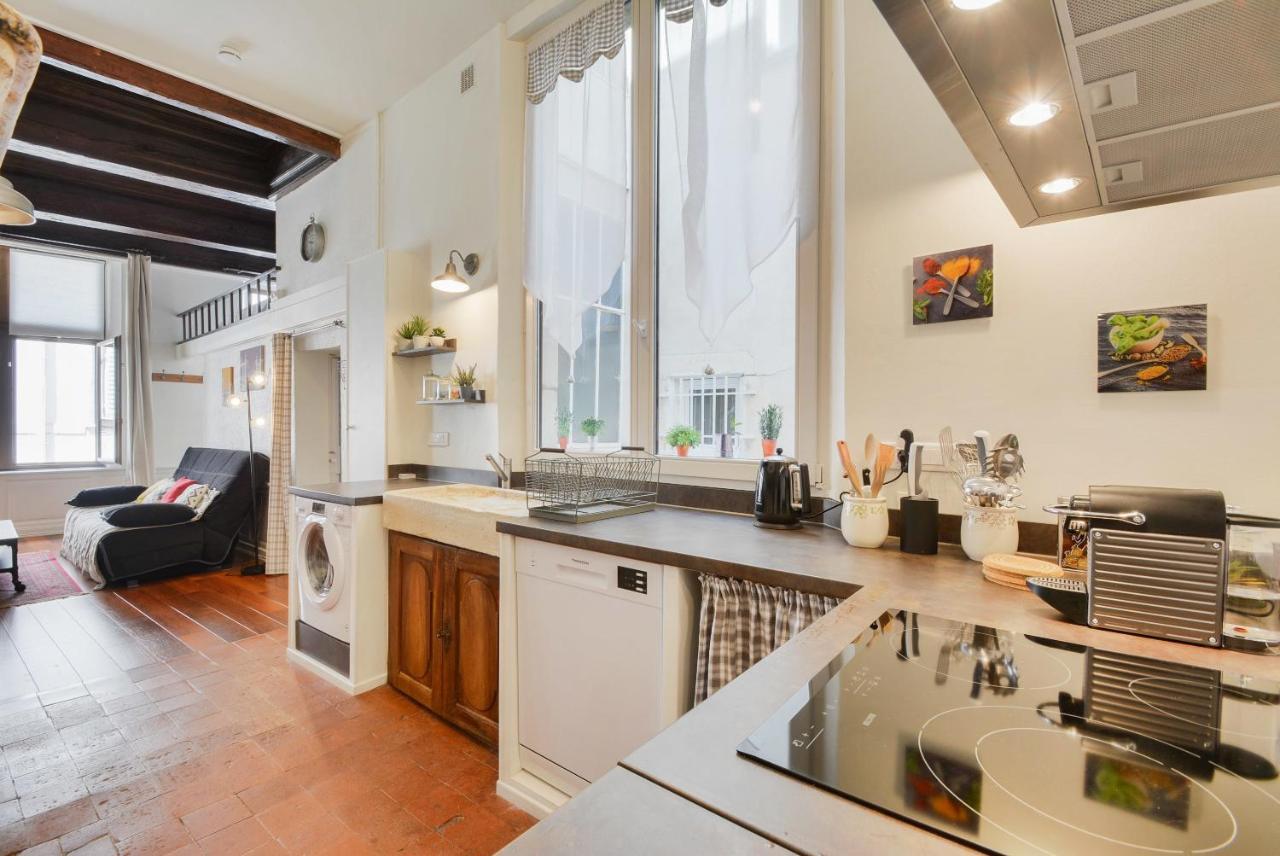 Le Cocon Des Deux Sirenes - Studio Cosy Pour 2 A Nancy Exteriör bild